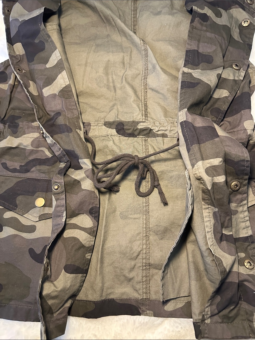 Camo Utility Vest with Gold Snap Pockets - Picture 2 of 4